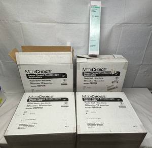 lot 101 image: 4 Cases (50 each per case) NEW MediChoice OBP016 16 Non-Sterile Plastic Shaft Rayon Tipped Proctoscopic Applicators