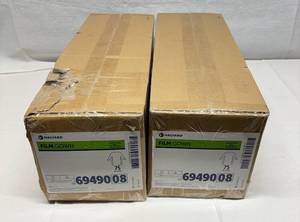 lot 104 image: 2 Cases (75 each per case) NEW Halyard 69490 Film Gown with Thumb Hooks - Universal, Blue