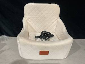 lot 339 image: Dog Car Seat for Medium Sized Dog, Beige