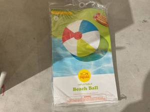 lot 359 image: LOT OF 180 Sun Squad Classic Beach 14 BallS