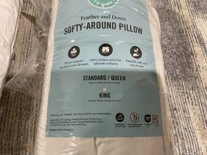 lot 200 image: LOT OF 2 Queen Size MARTHA STEWART Hotel Collection Medium Soft Feather Down Pillows 100% Cotton