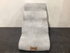 lot 530 image: Pocblue Dog Stairs Ramp for Small Dogs, High Density Foam Pet Ramp for Bed Sofa and Chair