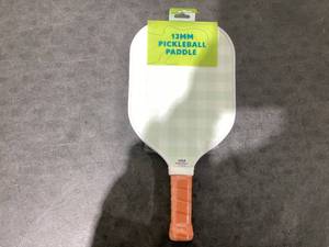 lot 543 image: Sakar Pickleball Paddle