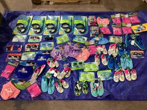 lot 673 image: LOF OF Kids Swimming Accesories