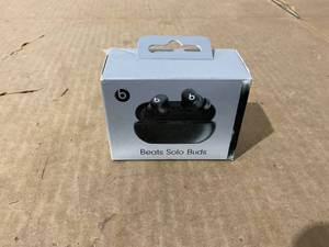 lot 39 image: Beats Solo Buds - True Wireless Earbuds
