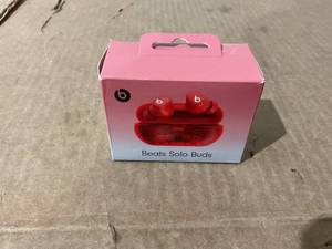 lot 45 image: Beats Solo Buds - True Wireless Earbuds
