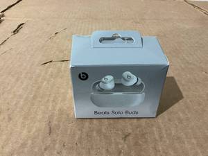 lot 51 image: Beats Solo Buds - True Wireless Earbuds