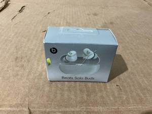 lot 52 image: Beats Solo Buds - True Wireless Earbuds