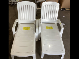 lot 80 image: LOT OF 2 Camastro Loretto Plastic Beach Pool Garden Chairs