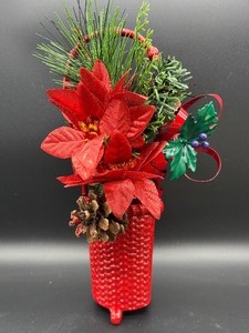 lot 172 image: DEPARTMENT 56 Cast Iron Red Basket