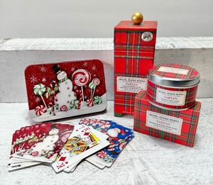 lot 124 image: NIB TARTAN AROMATHERAPY Set and Snowman Playing Cards with Tin
