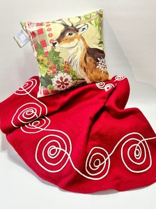 lot 128 image: CRATE & BARREL Felt Tree Skirt with Holiday Pillow