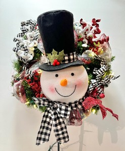 lot 137 image: Buffalo Plaid Dimensional SNOWMAN Wreath