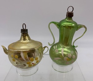 lot 65 image: Pair of Vintage Antique CZECH Glass Ornaments