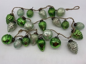 lot 66 image: Beautiful Holiday Glass Ornament Garland - #1