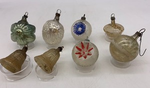 lot 55 image: Vintage Antique Glass Feather Tree Christmas Ornaments - QTY 8
