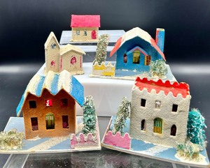 lot 248 image: Variety of VINTAGE PUTZ HOUSES - JAPAN