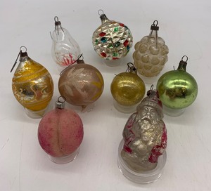lot 95 image: Vintage Antique Ornaments including Mercury Santa