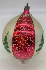 lot 106 image: Vintage Jumbo Christmas Tree Ornament, POLAND