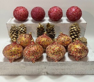 lot 264 image: Assorted Ornaments - Pinecones, Beads and Sequins