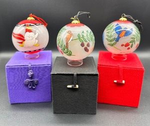 lot 266 image: MIDWEST LI BIEN Reverse Hand Painted GLASS Ornaments including TRACY PORTER - MIB