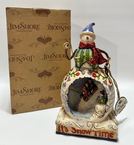 lot 366 image: JIM SHORE by ENESCO- Its Snow Time - SNOWMAN Diorama  Figurine with Original Box
