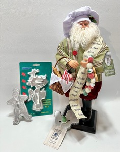 lot 306 image: Chef SANTA and Holiday COOKIE CUTTER 