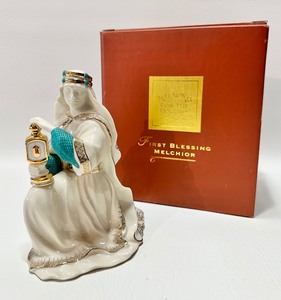lot 308 image: RARE MIB LENOX First Blessing Nativity PORCELAIN Melchior Figure