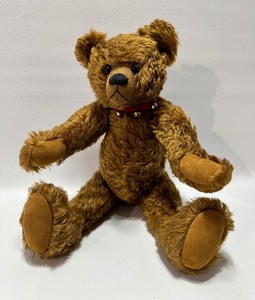 lot 321 image: SIGNED Original ARTIST MADE Lifelong Friends GERMAN MOHAIR BEAR by Jackie Diesch