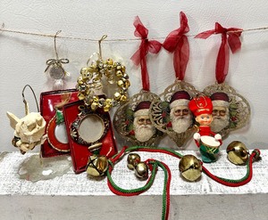lot 275 image: Assorted ORNAMENTS including Victorian Style Santas and more