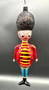 lot 277 image: VINTAGE 1960s DECARLINI Glass Soldier Ornament