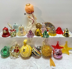 lot 287 image: Assorted Plastic and Metal VINTAGE MID CENTURY Diorama Ornaments including Angel Tree Topper and More
