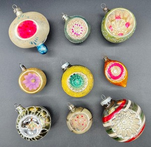 lot 359 image: Assorted ANTIQUE and VINTAGE GLASS Ornaments including WEST GERMANY and POLAND - QTY 9