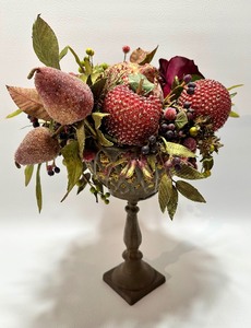 lot 267 image: Holiday Floral TOPIARY with Ornament and Sugared Fruit