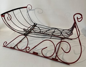 lot 382 image: Vintage Metal Winter Sleigh