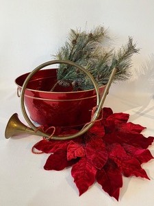lot 405 image: Vintage Christmas Horn, Bucket and More