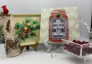 lot 425 image: Festive Country Christmas Holiday Decor Including Vintage Pinecone Trays