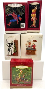 lot 438 image: HALLMARK Ornaments including Scooby-Doo, Muppets, Nightmare before Christmas, Spiderman and Winnie the Pooh