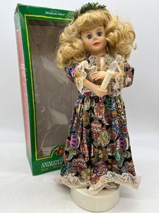 lot 462 image: Vintage MOTION-ETTE Animated Musical Doll - Battery Operated