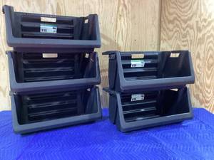 lot 023 image: Muscle Rack Stackable Storage Bins (Set of 5)
