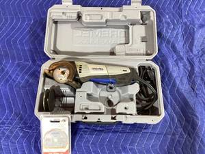 lot 042 image: Dremel Saw-Max SM20 Tool Kit