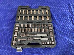 lot 061 image: Masterforce Socket Set & Performax Wrench Set