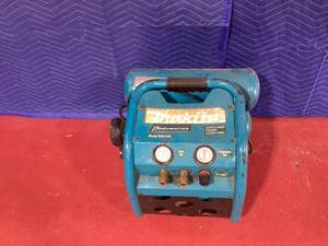 lot 063 image: Makita MAC2400 Air Compressor