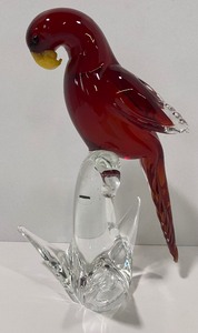 lot 23 image: Blown Glass Red Bird Formia Murano Italy Art Glass