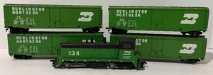 lot 48 image: LOT of Five Model Train Cars - Burlington Northern 134