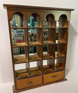 lot 79 image: Mirrored back Wall Hanging Display Cabinet for Miniature Small Collectibles