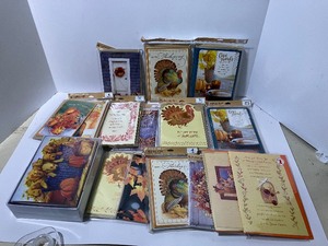 lot 101 image: Large LOT of NEW Thanksgiving Cards