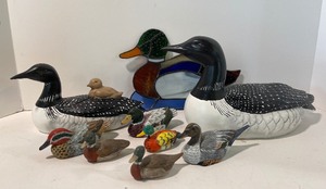 lot 119 image: Nine Piece LOT - Ceramic Duck and Sun Catcher