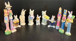 lot 116 image: Small Snow Bunny Figurines and Other