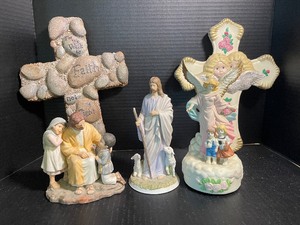 lot 141 image: Five Piece Religious Themed LOT - HOMCO Jesus and Lambs, Ceramic Music Box